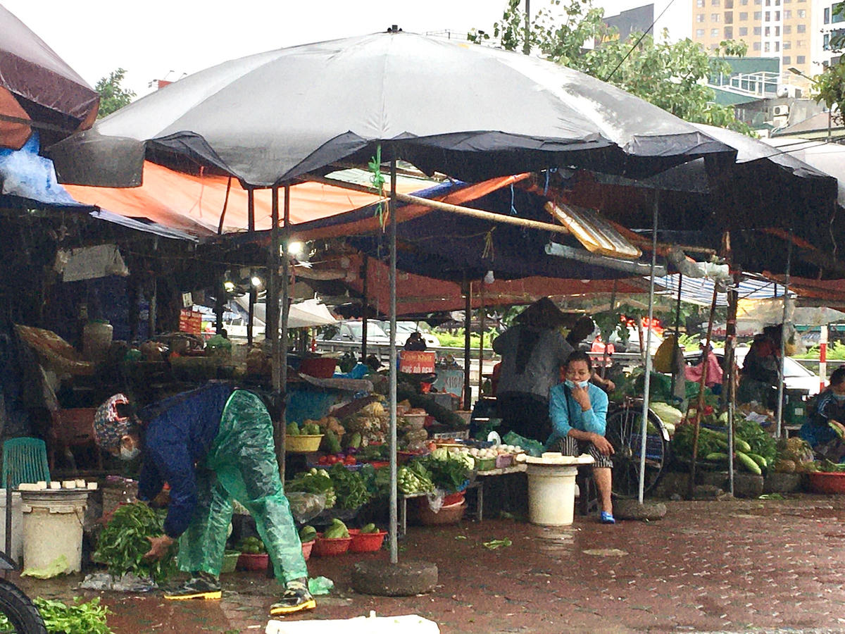 Hà Nội: Chủ quan trong phòng chống dịch tại các chợ dân sinh, siêu thị