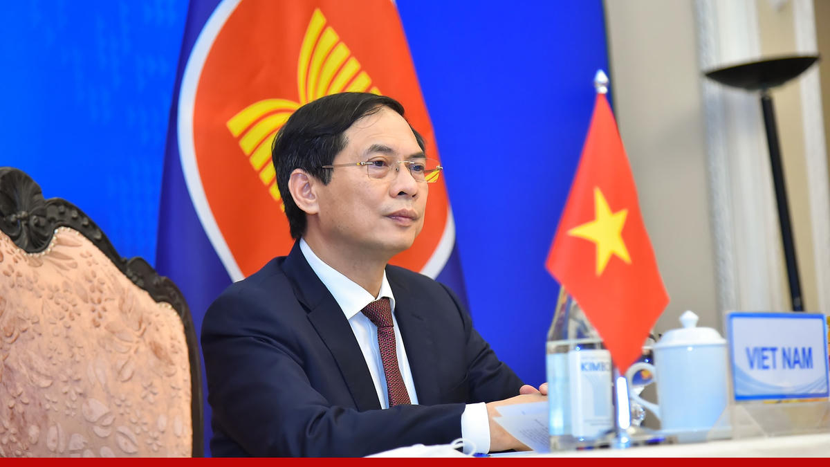 Bộ trưởng Ngoại giao Bùi Thanh Sơn phát biểu tại hội nghị.
