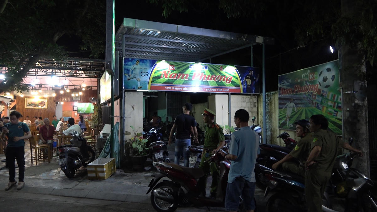 Quán cà phê Nam Phương nơi các đối tượng tổ chức đánh bạc.