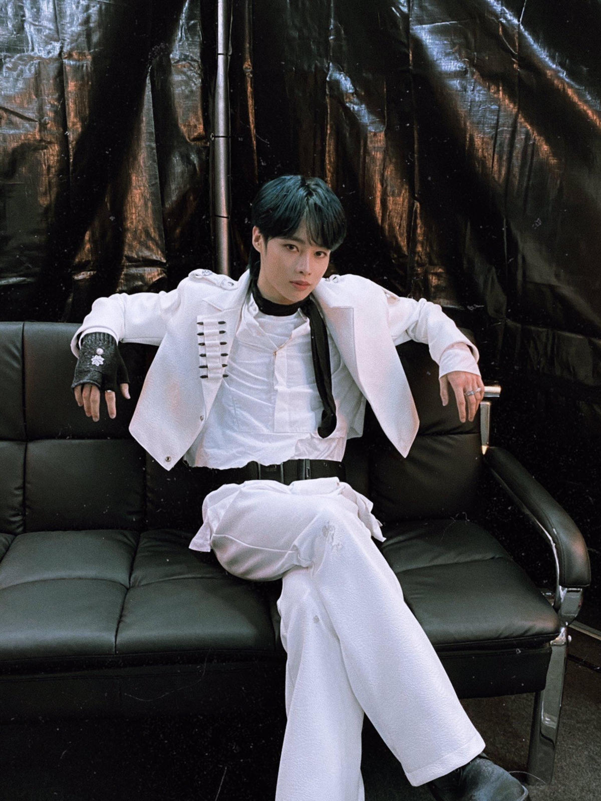 Hanbin xuất thân là một vũ công Việt Nam.