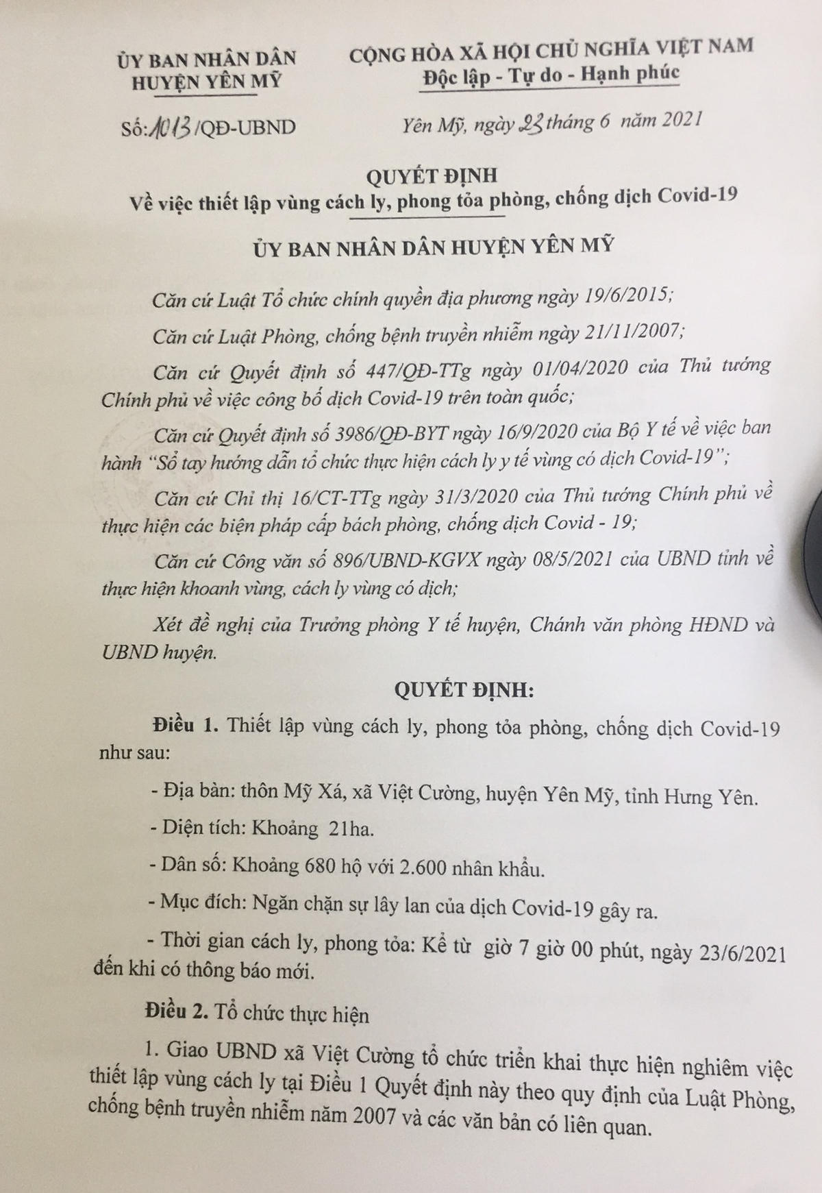 Con gái chủ quán cắt tóc và khách đến gội đầu mắc Covid-19