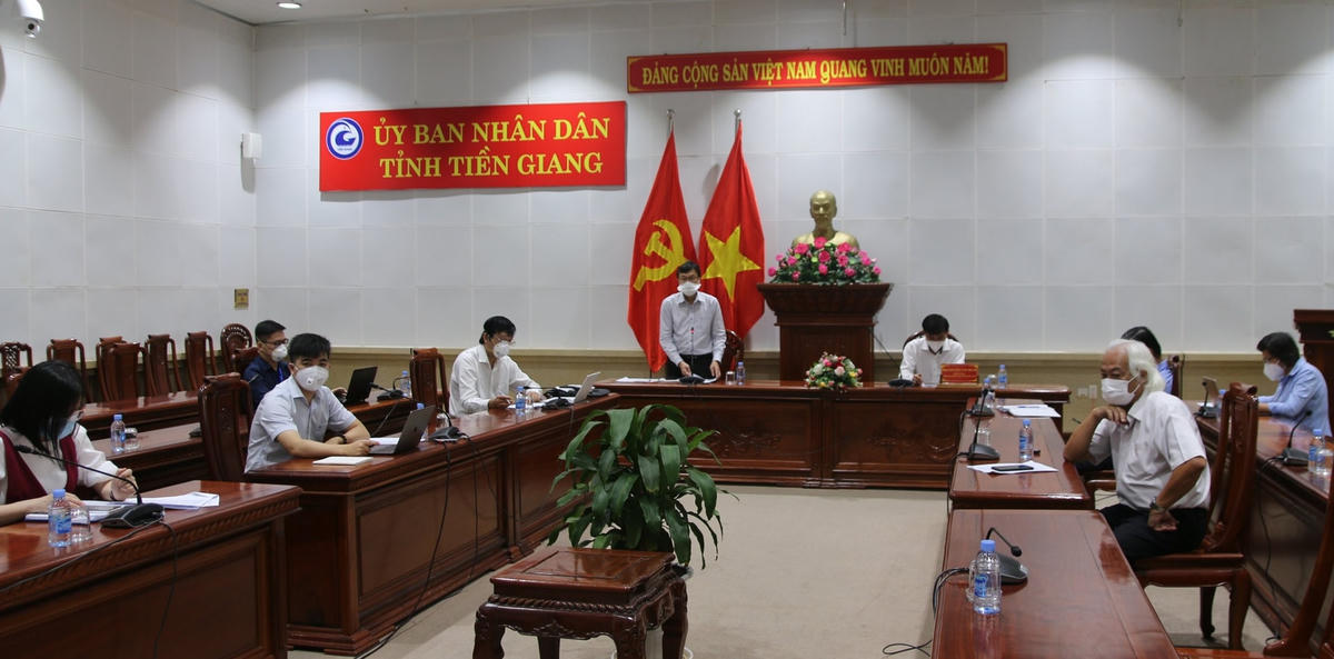 Toàn cảnh buổi làm việc. Ảnh: Trung Sơn