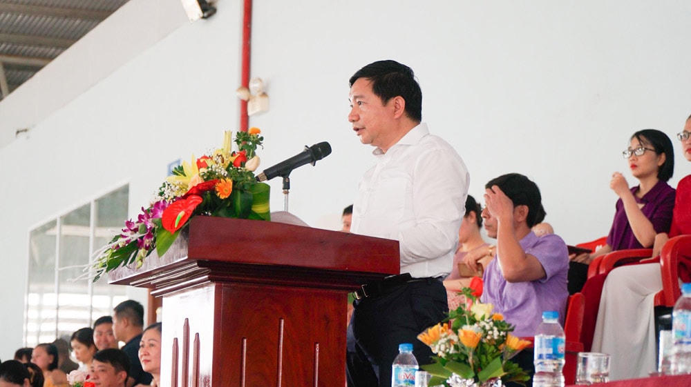 Ông Nguyễn Tiến Dũng, Giám đốc Sở Văn hóa, Thể thao và Du lịch tỉnh Nam Định phát biểu tại buổi lễ.