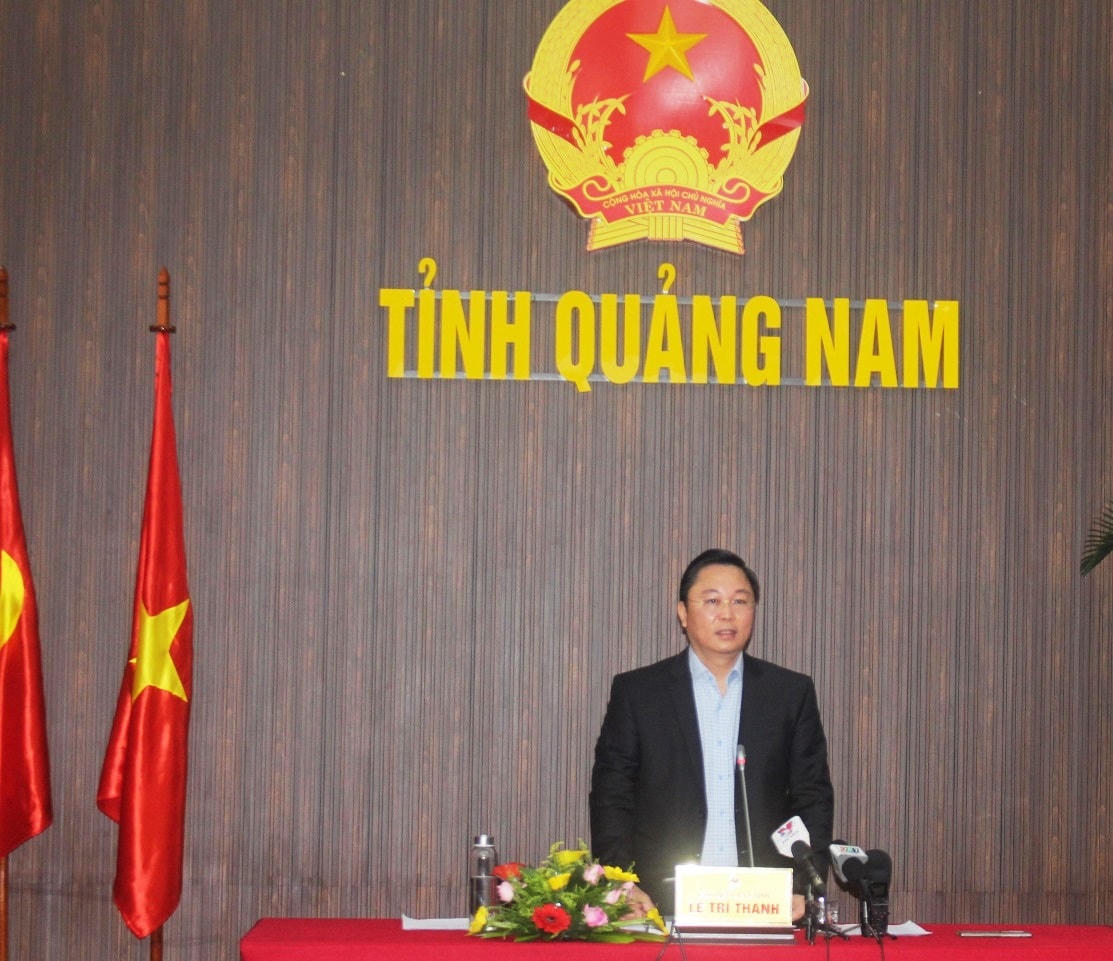 Chủ tịch UBND tỉnh Quảng Nam Lê Trí Thanh trả lời câu hỏi báo chí.