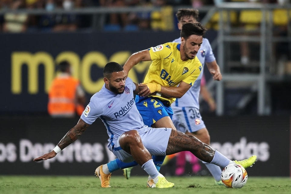 Tiền đạo Memphis Depay có một ngày thi đấu tệ hại.