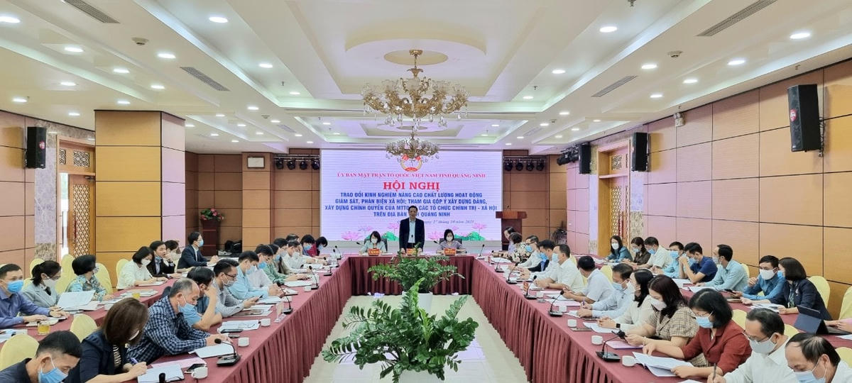 Lãnh đạo Ủy ban MTTQ Việt Nam tỉnh Quảng Ninh phát biểu khai mạc tại Hội nghị.