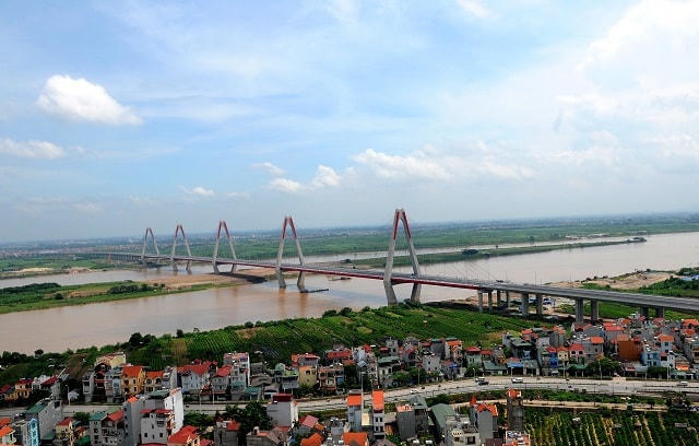 Vùng ven sông Hồng bên cầu Nhật Tân. Ảnh: Thanh Hải.