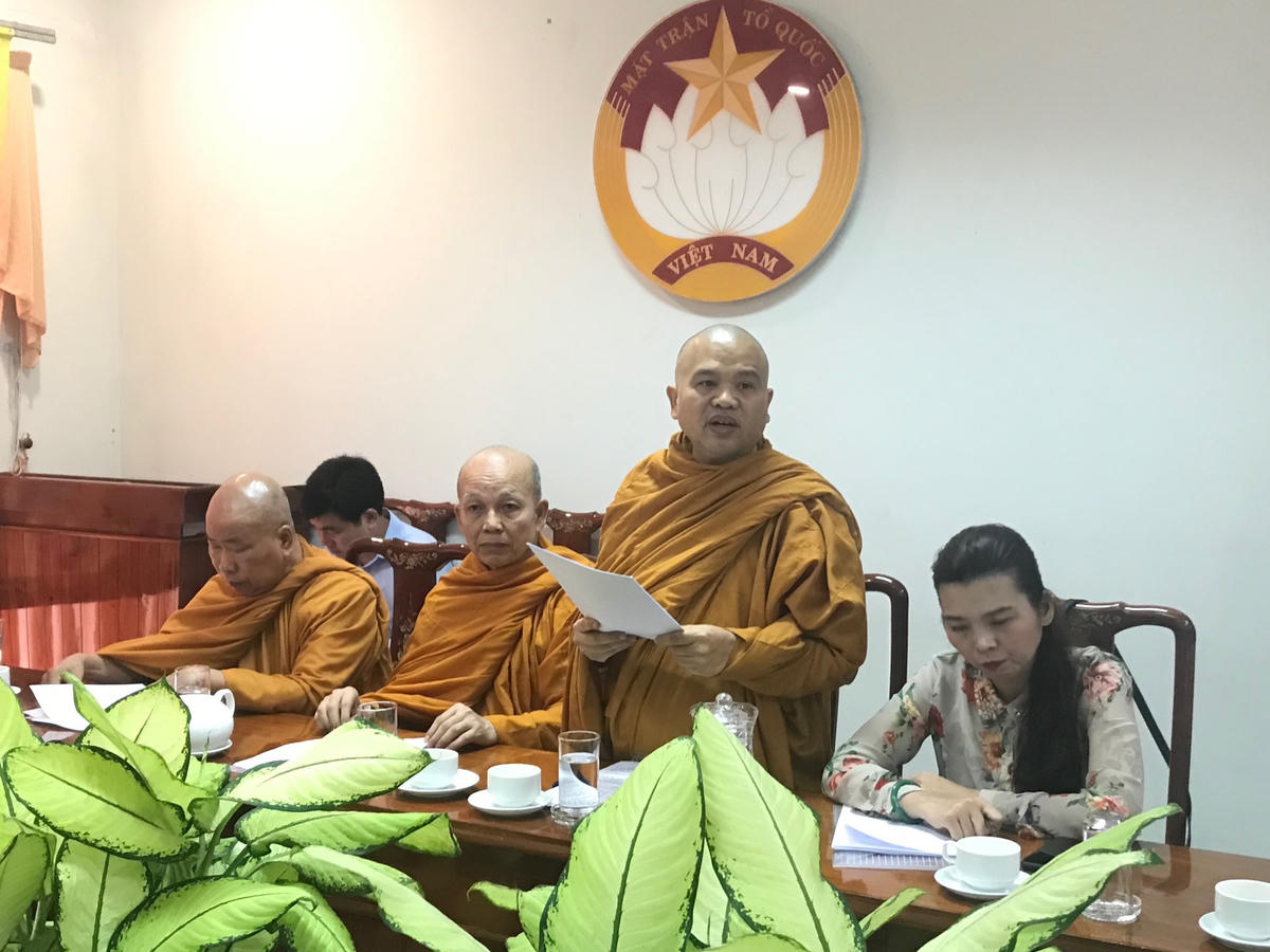 Một đại biểu phát biểu đóng góp ý kiến tại buổi tọa đàm.