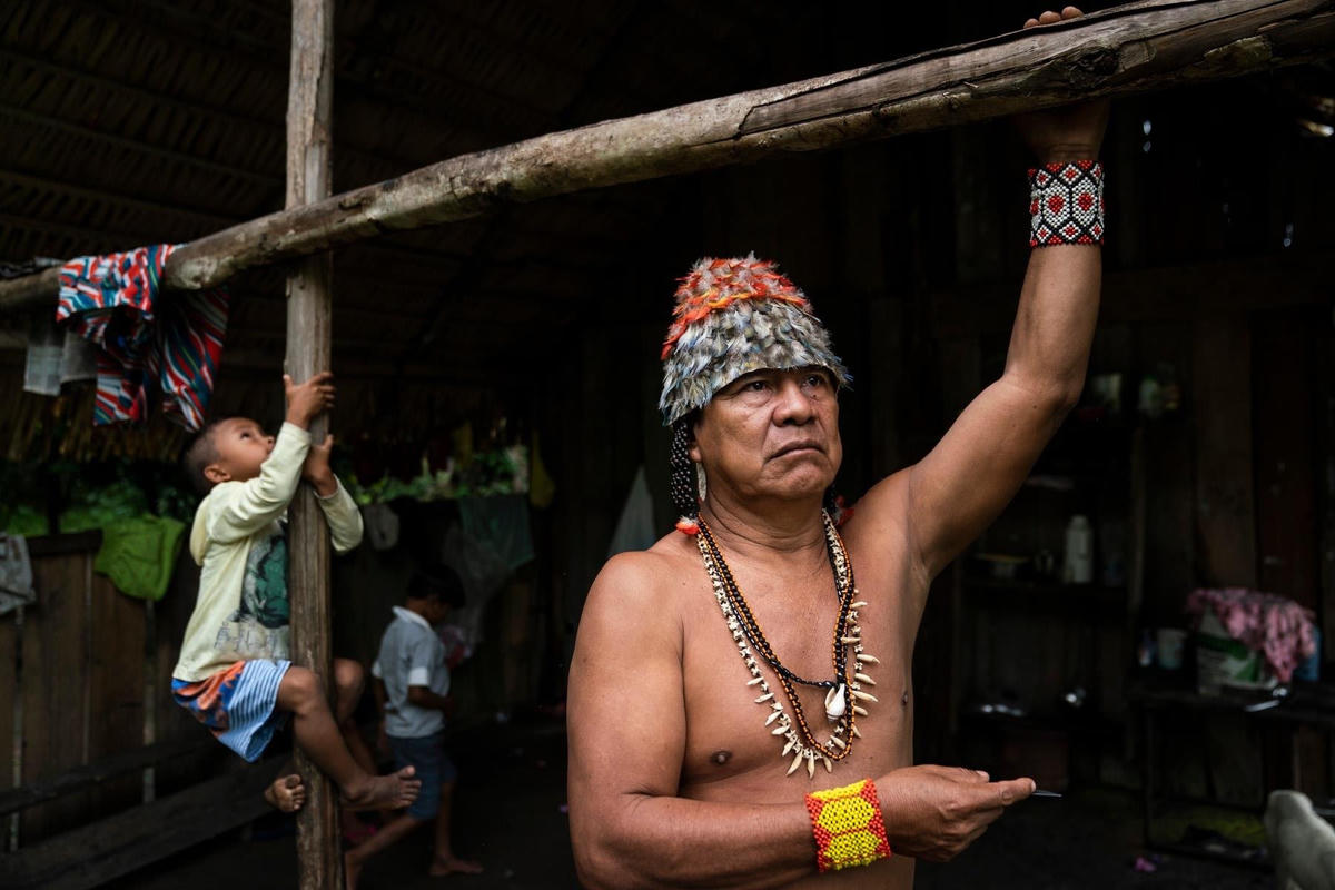 Tù trưởng Munduruku- ông Juare Saw, bộ lạc Munduruku.