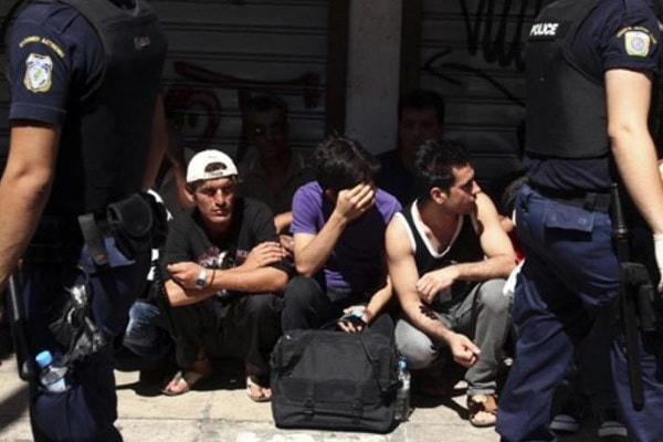 Hy Lạp triệt phá đường dây buôn người