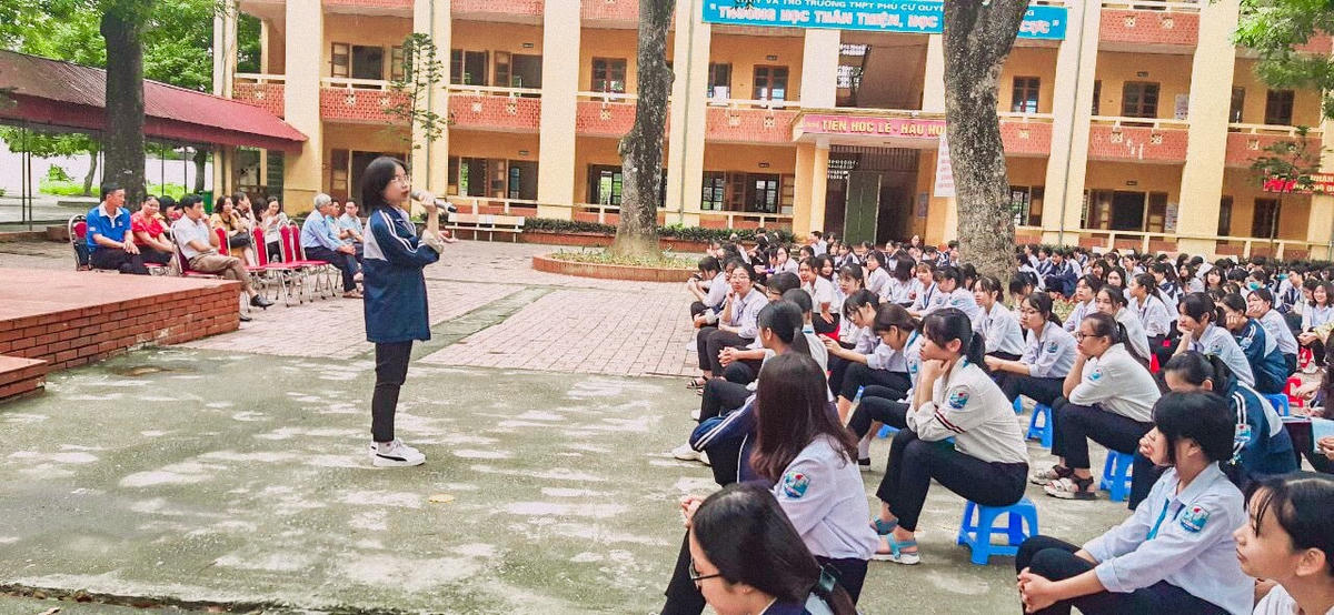 Câu lạc bộ thường xuyên tổ chức nhiều sân chơi cho học sinh.