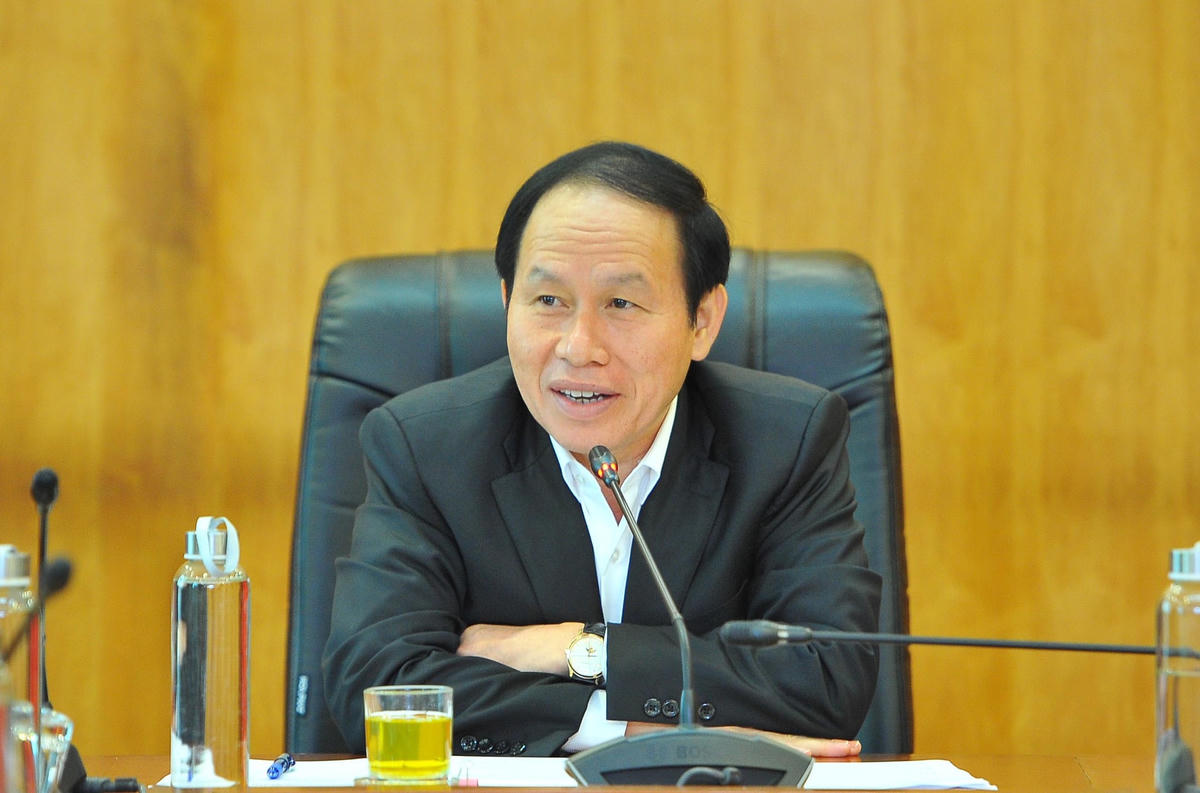 Phó Chủ tịch - Tổng Thư ký Lê Tiến Châu phát biểu tại cuộc họp.