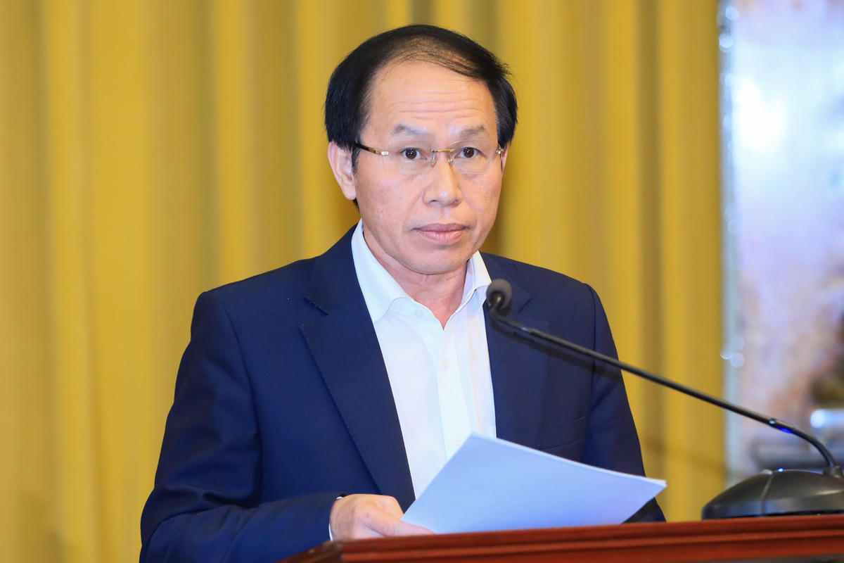 Phó Chủ tịch - Tổng Thư ký Lê Tiến Châu báo cáo kết quả công tác phối hợp giữa hai bên.