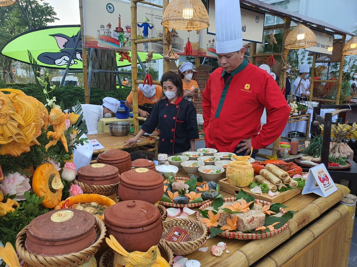 Đầy tính nghệ thuật.