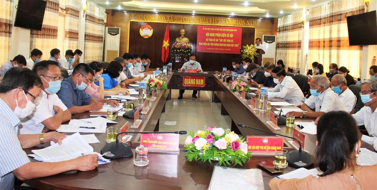 Quang cảnh hội nghị Đề án SXDC vùng miền núi tỉnh Quảng Nam.