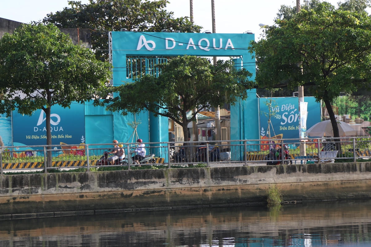 Dự án D-Aqua quận 8 được chủ đầu tư dựng biển quảng cáo, môi giới chào bán tràn lan trên imternet nhưng pháp lý thì chưa rõ ràng.