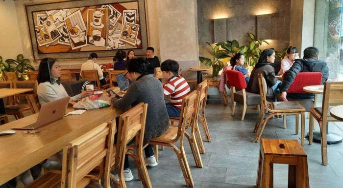 Quận Đống Đa, TP Hà Nội cho phép bán hàng ăn phục vụ tại chỗ.