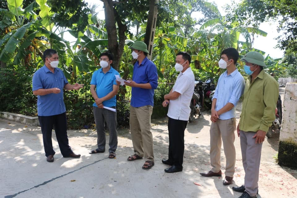 Lực lượng chức năng truy vết, lên phương án phòng, chống dịch.