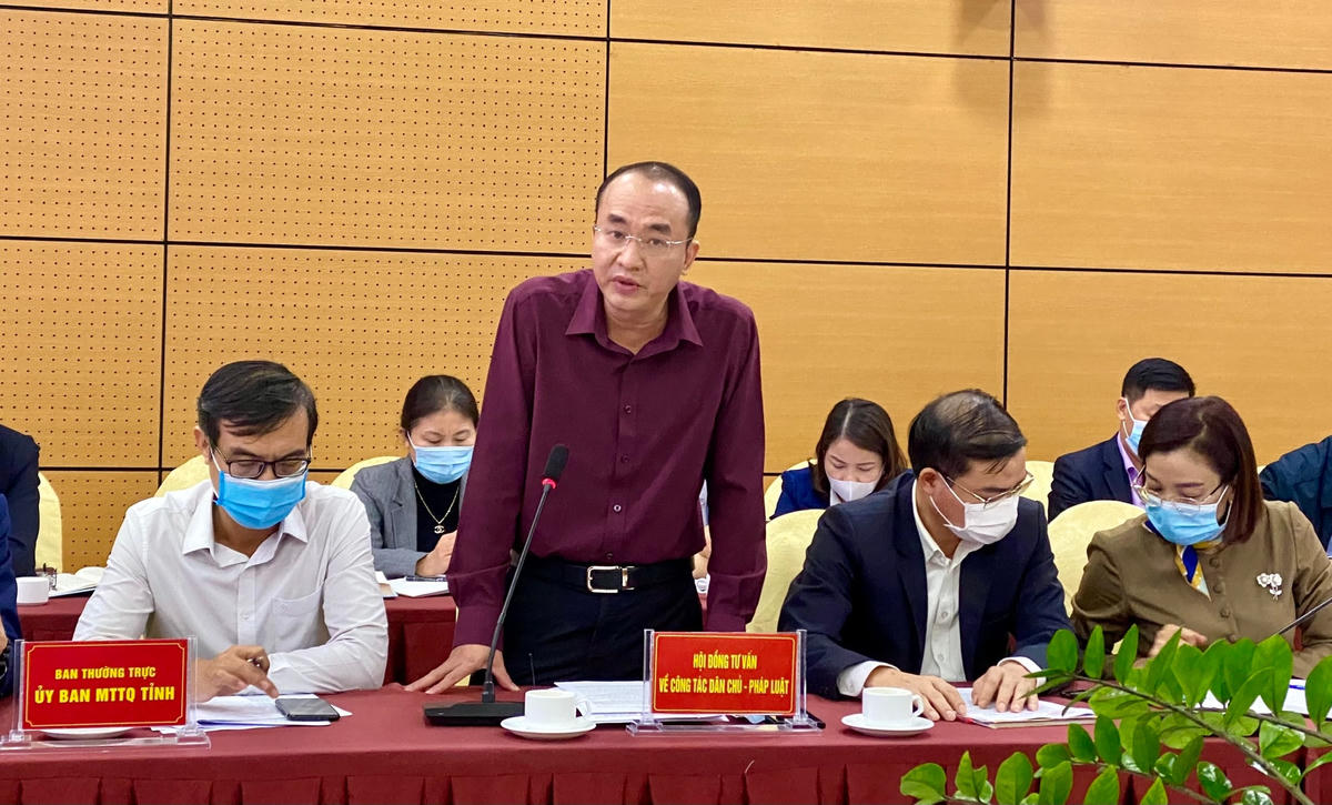 Các đại biểu tham gia phát biểu ý kiến tại Hội nghị.