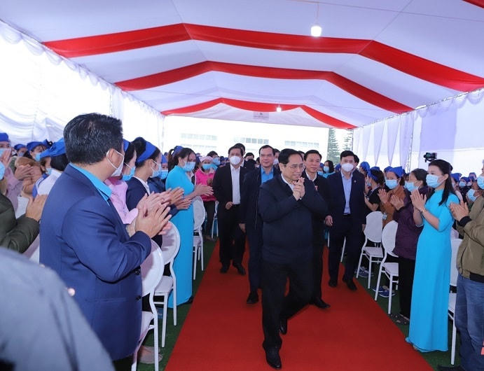 Thủ tướng Phạm Minh Chính đến thăm, chúc Tết công nhân lao động Công ty TNHH Sakurai Việt Nam tại Khu Công nghiệp Lễ Môn (TP Thanh Hoá).