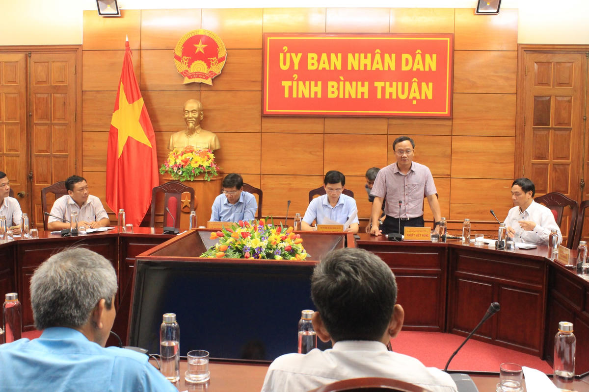 Đoàn công tác của Bộ Giao thông vận tải và Ban An toàn giao thông Quốc gia làm việc tại UBND tỉnh Bình Thuận.