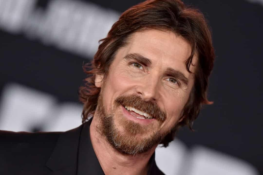 Christian Bale là chàng trai duy nhất học múa ba lê tại Trường Ballet Hoàng gia ở London.