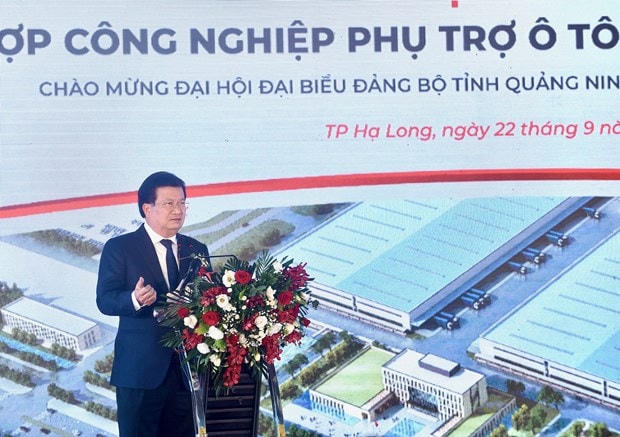Phó Thủ tướng Trịnh Đình Dũng phát biểu tại buổi lễ. (Nguồn: Báo Chính phủ).