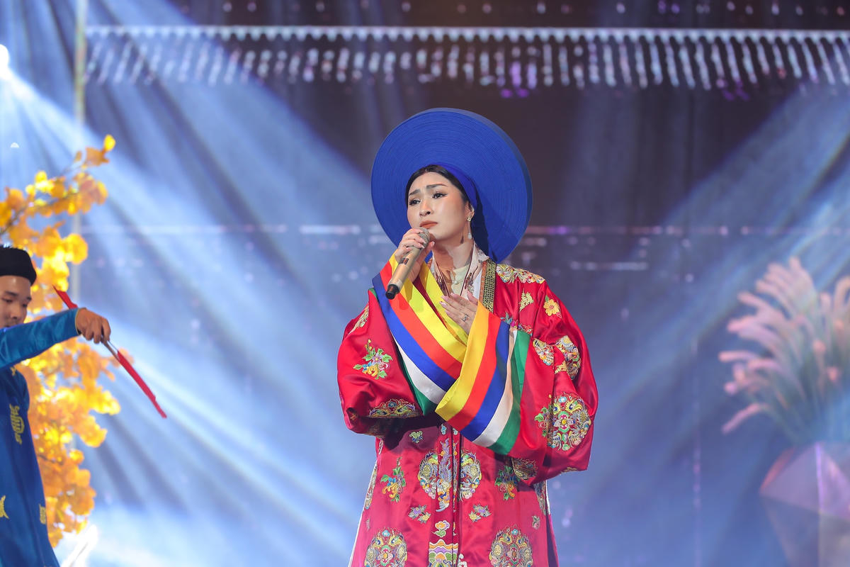 Ca sĩ Nguyễn Hồng Nhung.