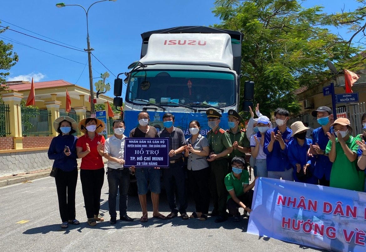 Huyện Quảng Ninh hỗ trợ TP Hồ Chí Minh 23 tấn hàng.