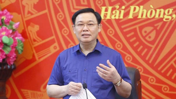Chủ tịch Quốc hội Vương Đình Huệ phát biểu tại buổi làm việc. 