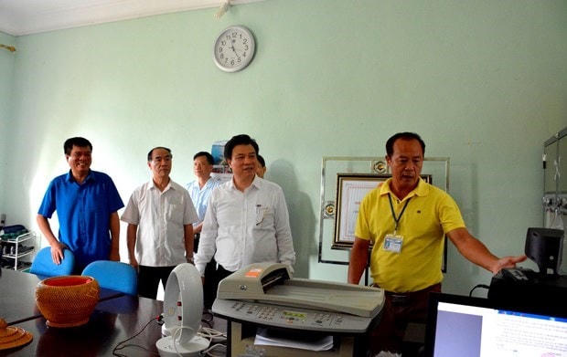 Lãnh đạo Bộ Giáo dục và Đào tạo kiểm tra công tác chỉ đạo thi trung học phổ thông quốc gia.