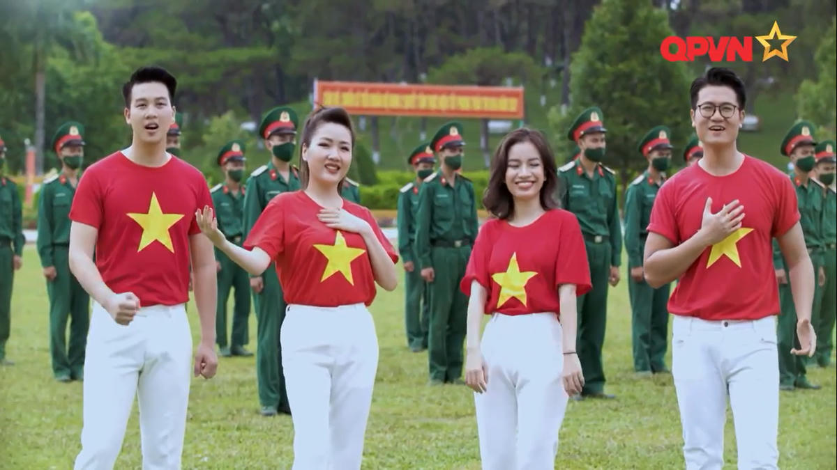 Hình ảnh trong phim ca nhạc.