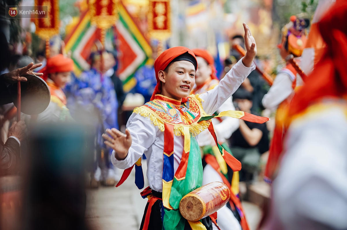 Múa bồng Triều Khúc.  