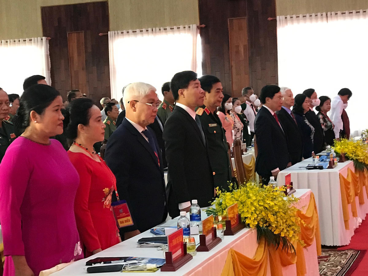 Các vị lãnh đạo Trung ương và địa phương dự buổi lễ.