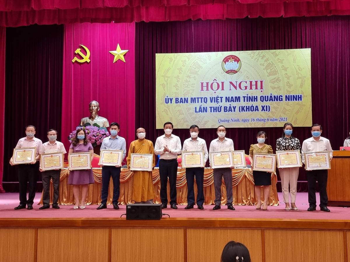 Nhiều tập thể, cá nhân có thành tích xuất sắc trong công tác mặt trận đã được nhận bằng khen của UBND tỉnh, Ủy ban MTTQ tỉnh Quảng Ninh.