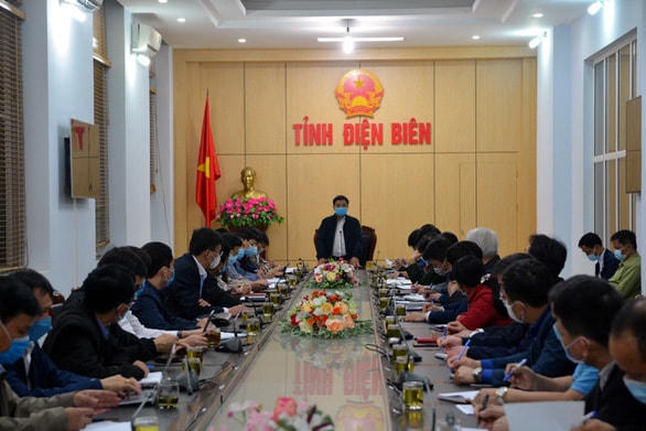 Bí thư Tỉnh ủy Điện Biên Nguyễn Văn Thắng chủ trì cuộc họp. Ảnh: An Chi.