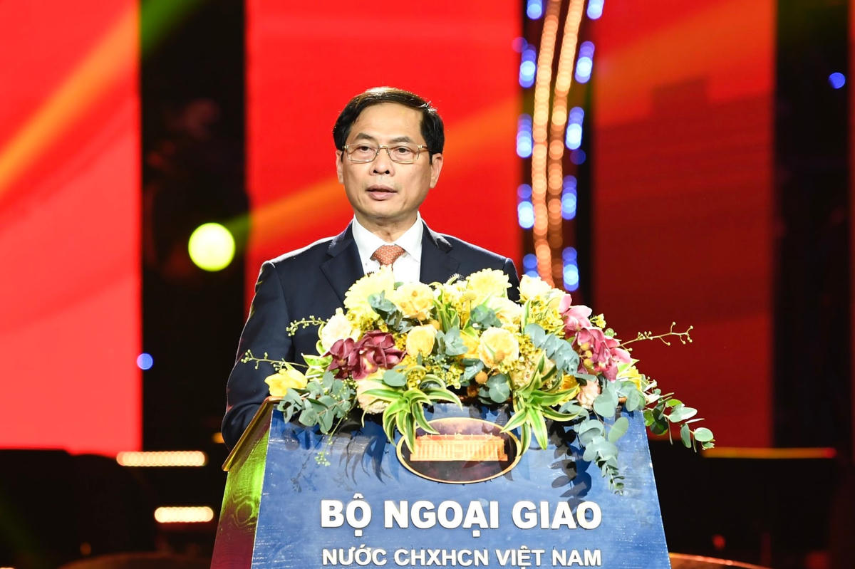Bộ trưởng Bộ Ngoại giao Bùi Thanh Sơn phát biểu khai mạc. Ảnh: Quang Vinh.