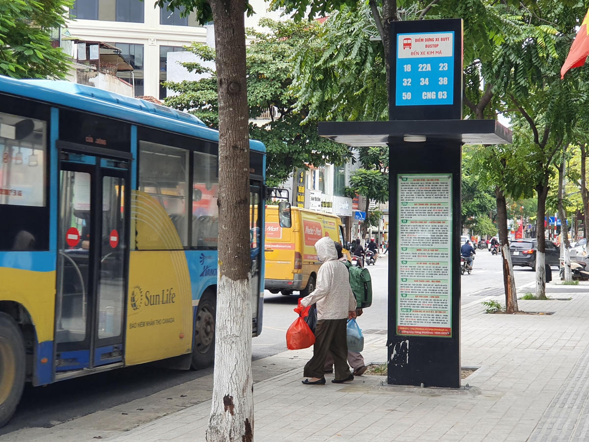 Sắp tới, các điểm nhà chờ thuộc tuyến đường nội thành có đủ các điều kiện lắp đặt bởi vỉa hè rộng tối thiểu 3 m trở lên, vị trí thông thoáng không ảnh hưởng đến nhà dân và các công trình phụ cận xung quanh, gần các trường học, trung tâm thương mại, khu dân cư, thuận lợi cho việc lắp đặt và đi lại của hành khách.