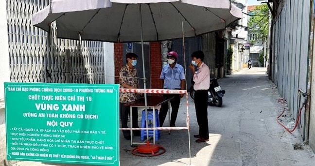 Chốt vùng xanh tại phường Tương Mai.