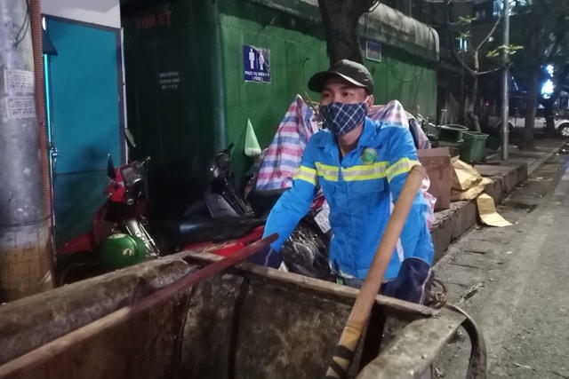 [ẢNH] Những người 'làm đẹp cho đời' trong đêm cuối năm