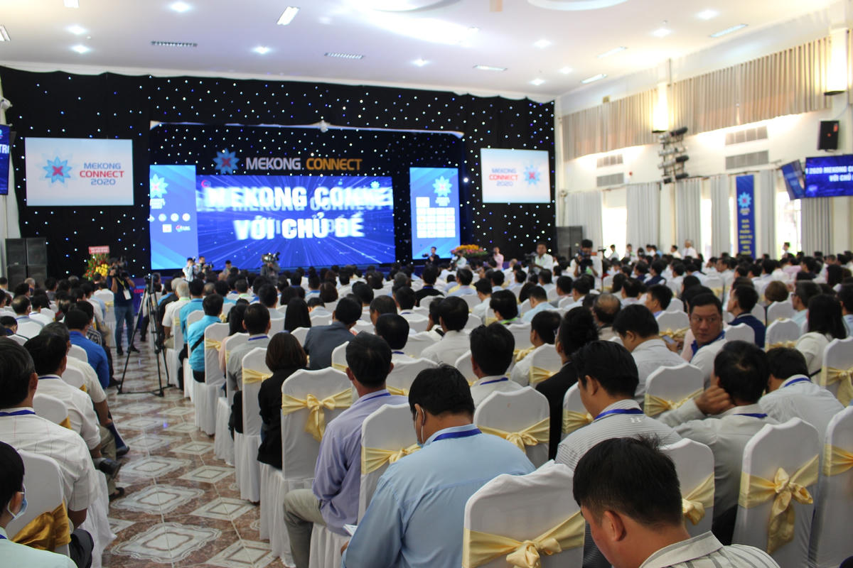 Toàn cảnh sự kiện.
