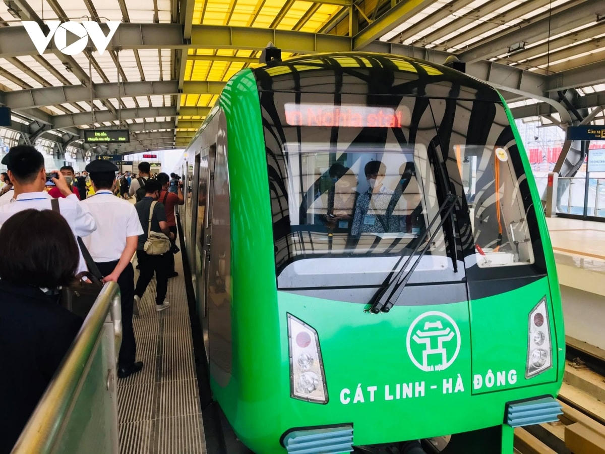 Dự án đường sắt Cát Linh - Hà Đông đang được tiến hành bàn giao.  