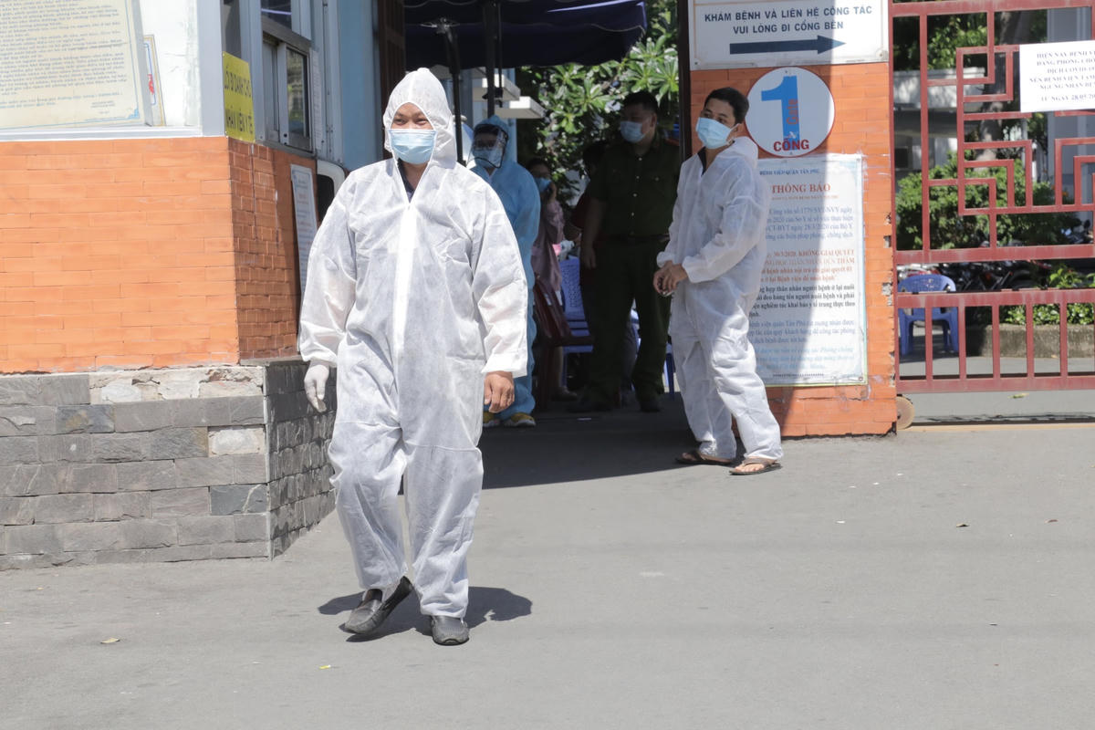 TP.Hồ Chí Minh: 2 nhân viên Bệnh viện quận Tân Phú nghi nhiễm Covid-19
