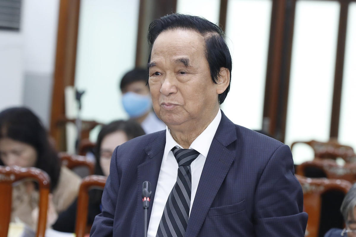 Ông Nguyễn Lân Dũng, Ủy viên Đoàn Chủ tịch UBTƯ MTTQ Việt Nam phát biểu tại Hội nghị.