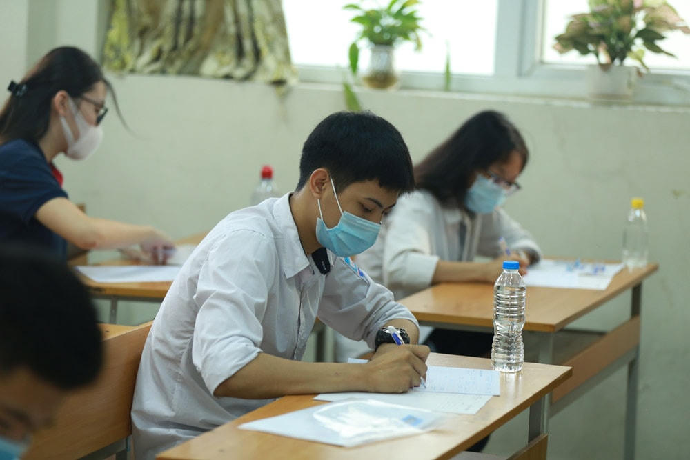 Thí sinh dự thi tốt nghiệp THPT 2020. Ảnh: Quang Vinh.