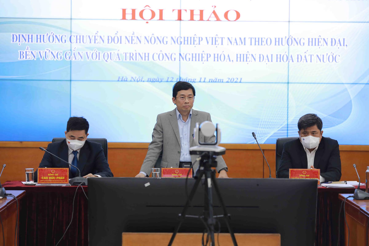 Phó Trưởng Ban Kinh tế Trung ương Nguyễn Duy Hưng phát biểu tại cuộc họp.