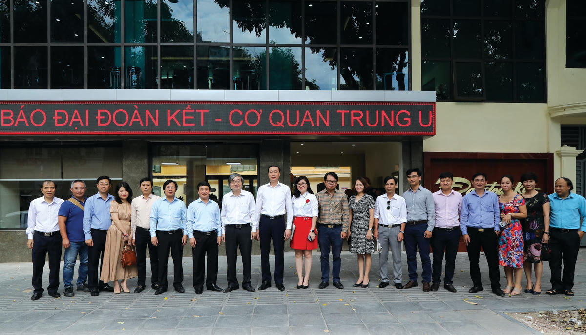 Lãnh đạo UBTƯ MTTQ Việt Nam thăm và chúc mừng Báo Đại Đoàn Kết nhân Ngày Báo chí Cách mạng Việt Nam, 21/6/2020.  Ảnh: Quang Vinh.  
