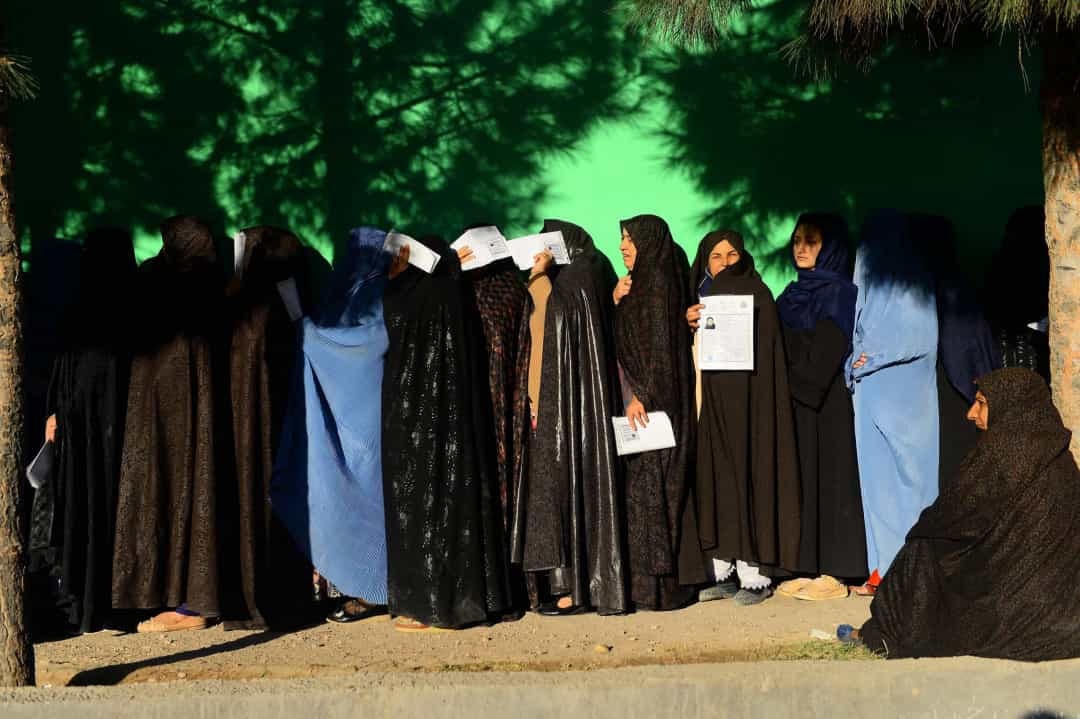 Phụ nữ ở Afghanistan được trao quyền bầu cử vào năm 1965.