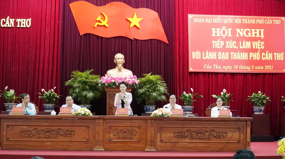 Đoàn đại biểu Quốc hội TP Cần Thơ tiếp xúc lãnh đạo TP Cần Thơ.