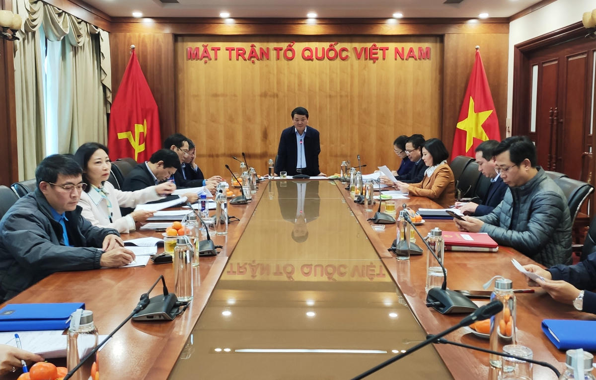 Quang cảnh cuộc họp.